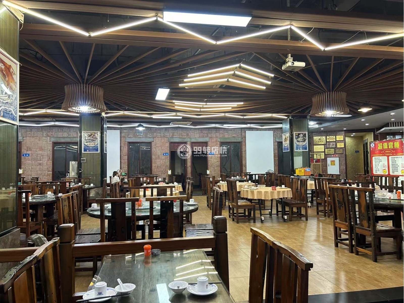 禪城南莊吉利商圈10幾年餐飲老字號轉讓